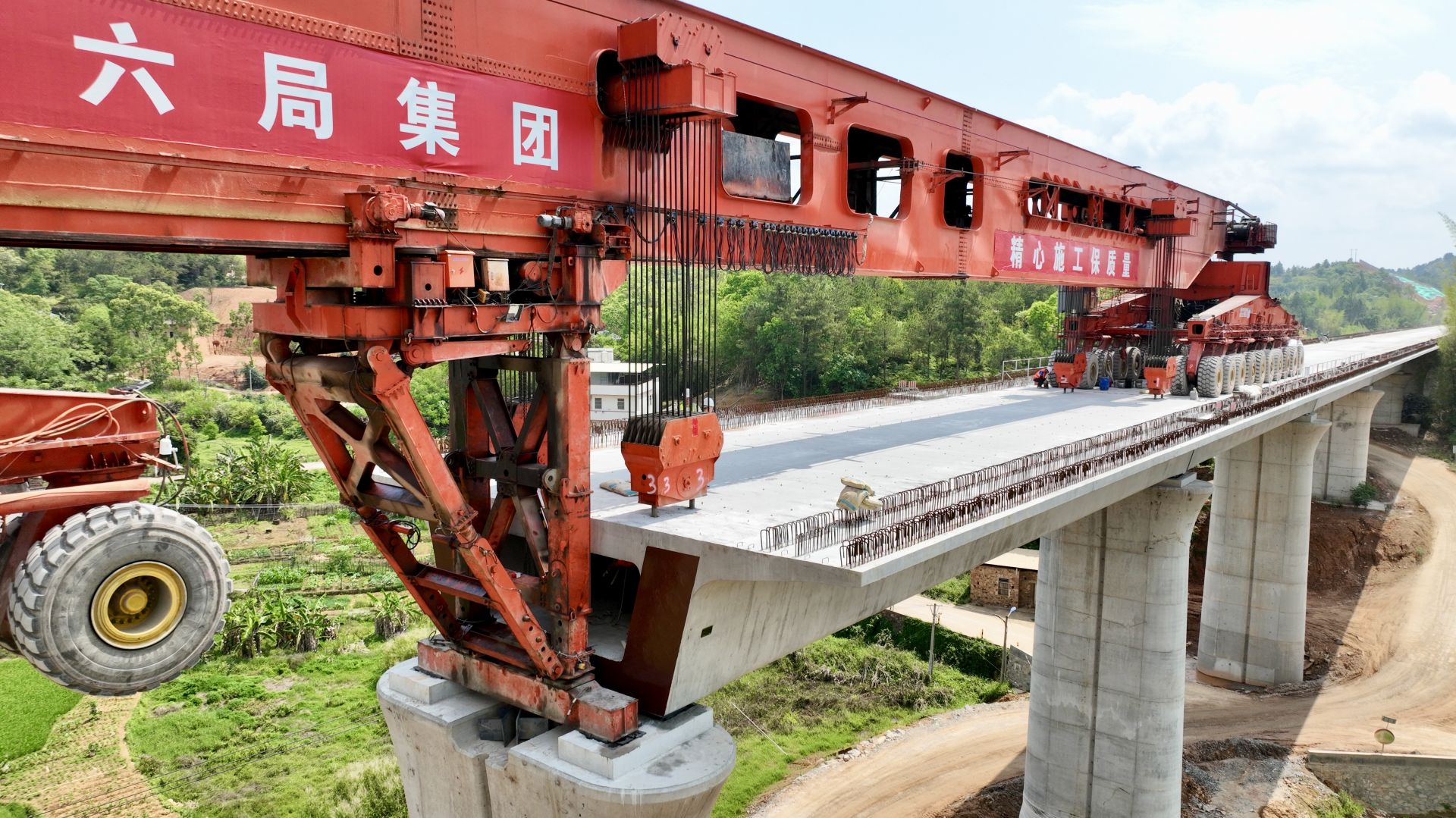 梅龙铁路箱梁架设有序推进建成后梅州90分钟可达深圳
