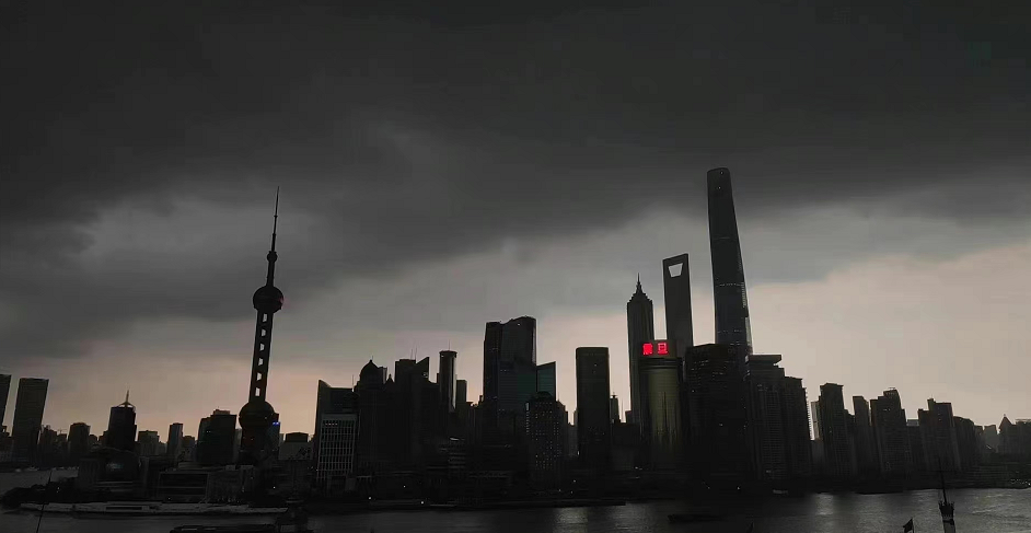 上海暴雨来袭场面壮观！江淮气旋腔势哈浓，局地下冰雹！休闲区蓝鸢梦想 - Www.slyday.coM