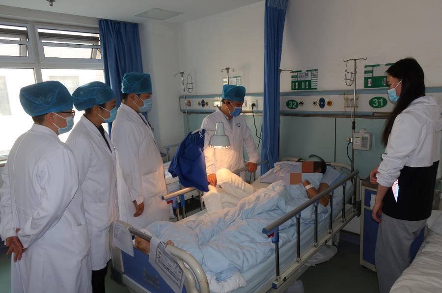 泰安一男子前臂离断，8名医生抢救9小时“断臂再植”成功休闲区蓝鸢梦想 - Www.slyday.coM