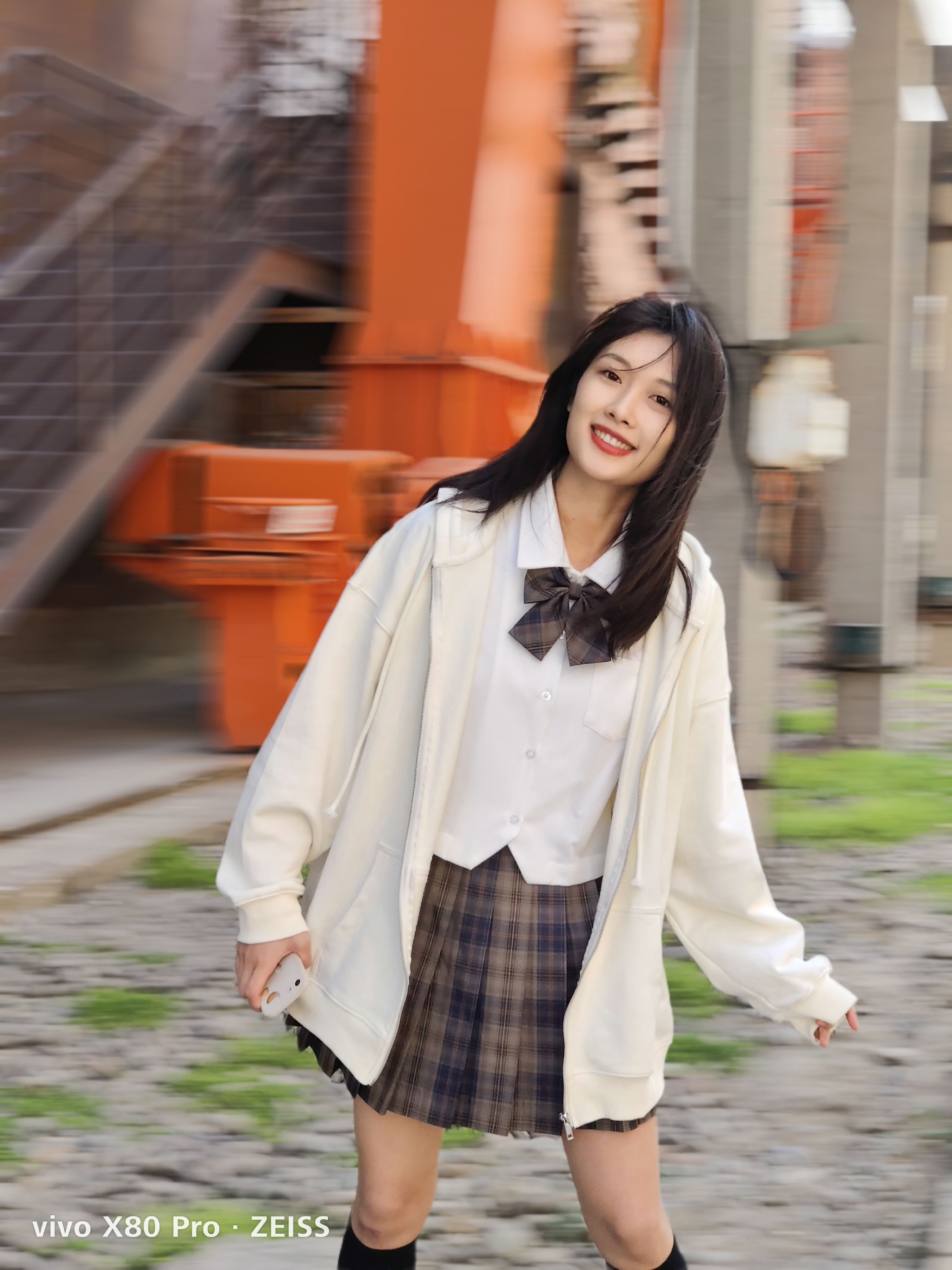 vivo X80 Pro 评测：用上全新 V1+ 自研芯片，会「再一次」成为年度影像旗舰吗？休闲区蓝鸢梦想 - Www.slyday.coM