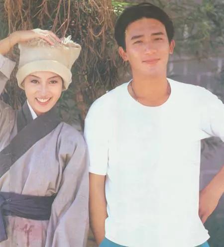 演员黎美娴旅途路上捡来一个老公结婚17年无绯闻