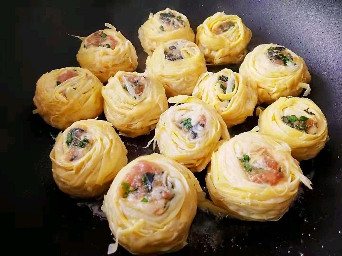 春季必吃菜竹荪竹笋酿肉口感清新口味多重创新感满满