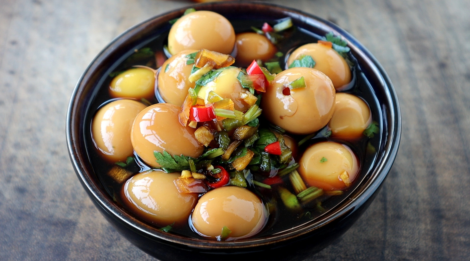 美味小舍鹌鹑蛋怎么做才好吃呢今天给大家分享鹌鹑蛋的一种做法香味