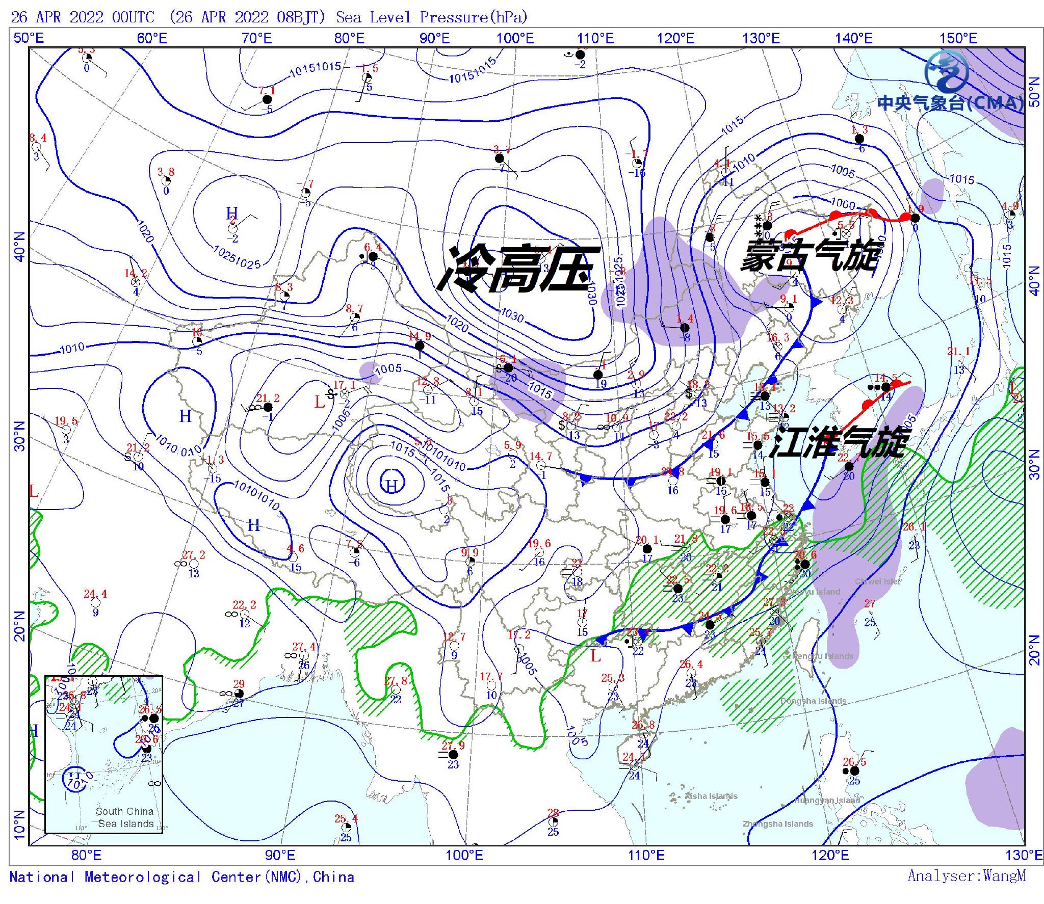 而就在蒙古气旋的西侧,蒙古高原和西伯利亚上空已形成一强大的高压区