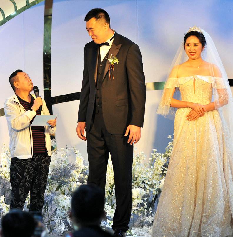 只比杨鸣小2岁,韩德君2007-2008赛季就开始为辽宁打球了,这么多年