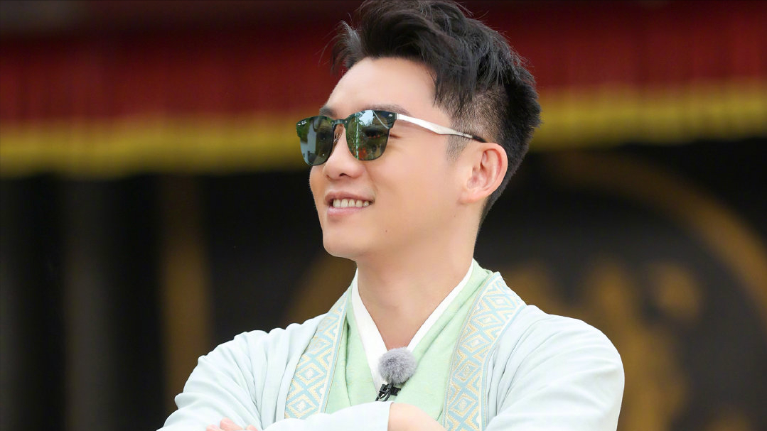 奔跑吧第十季火热录制，初代成员只剩3位，背靠大树还能乘凉多久休闲区蓝鸢梦想 - Www.slyday.coM