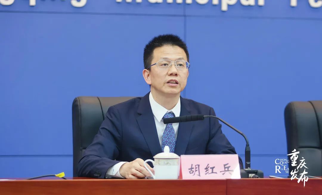 胡红兵介绍相关情况&nbsp; 李聪冲 摄