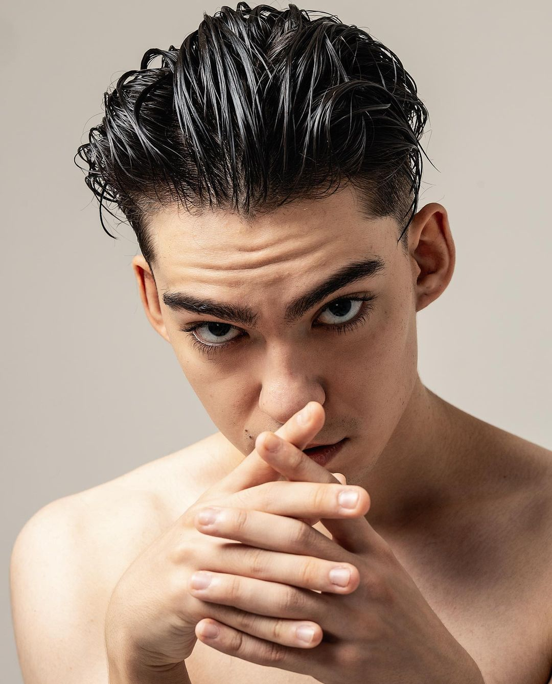 长发男不娘__财经头条