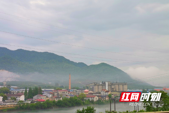 石门新关镇薄雾拂面邂逅醉美新关