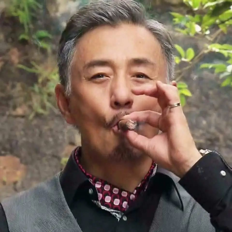 62岁TVB男神晒短片曝近况，与妻子曾因风月片相识，结婚近30年如初恋休闲区蓝鸢梦想 - Www.slyday.coM