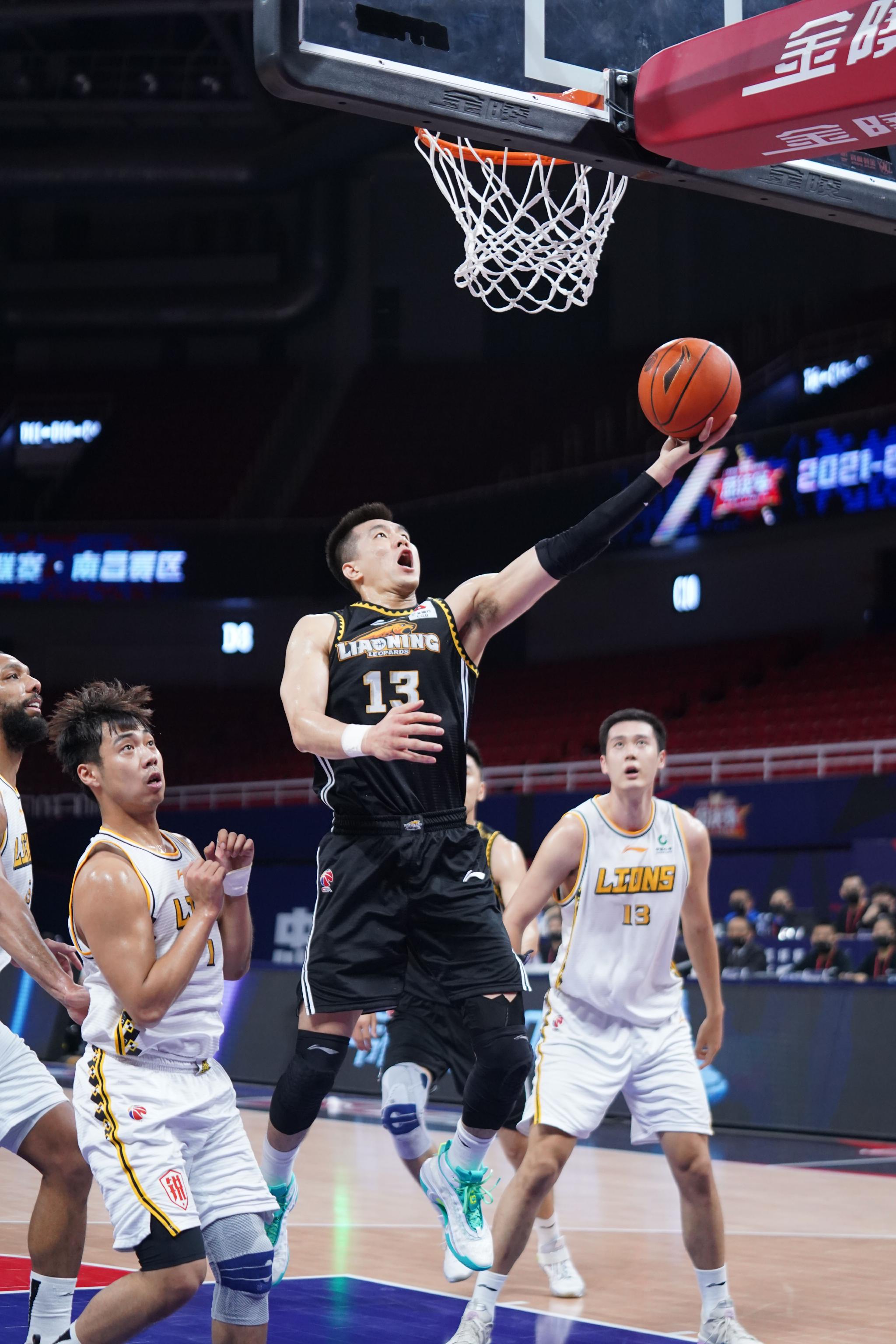 篮球cba总决赛第四回合辽宁本钢对阵浙江广厦控股