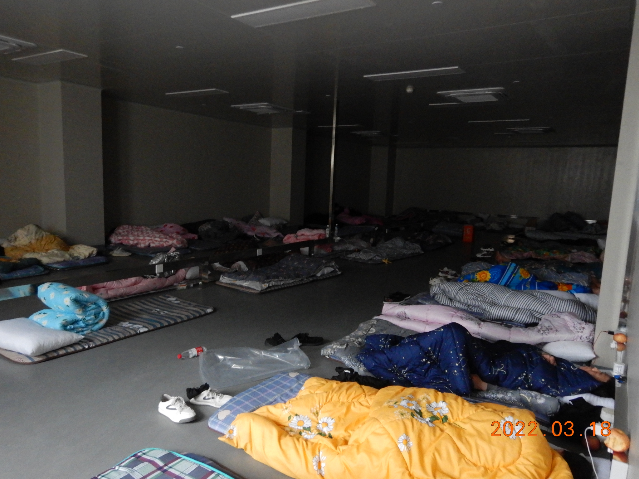 打地铺找原料上海企业复工复产还要政府助力闯三关