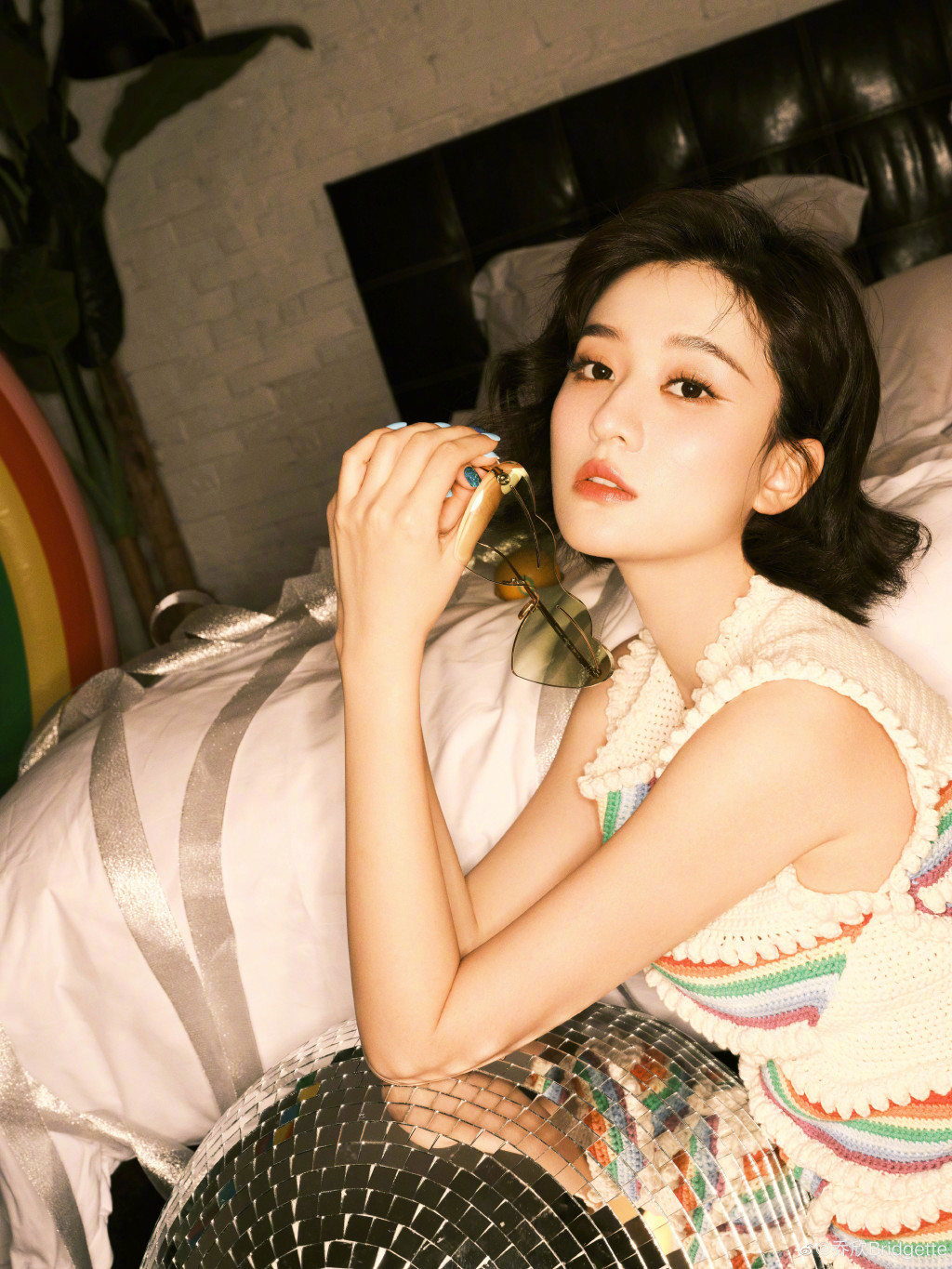 乔欣写真大片曝光摩登时尚气质绝佳