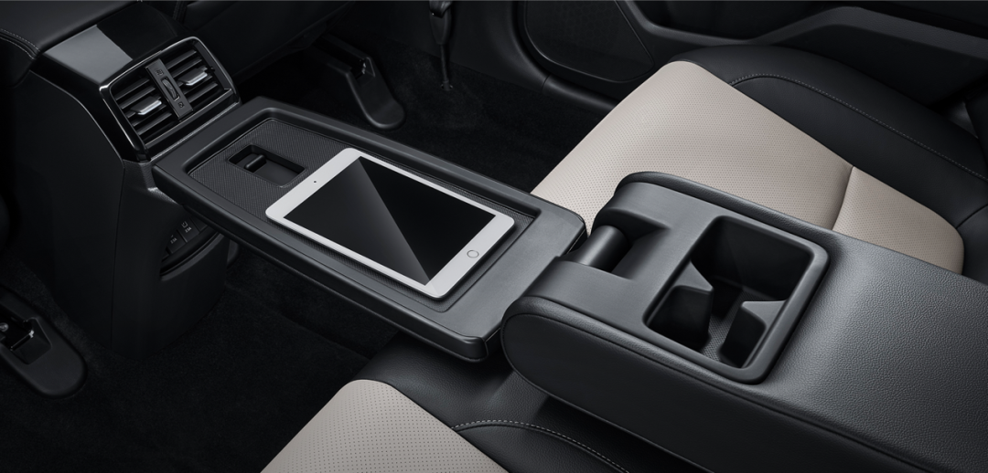 同为油电混合，预算15万 这两台车该如何进行抉择？