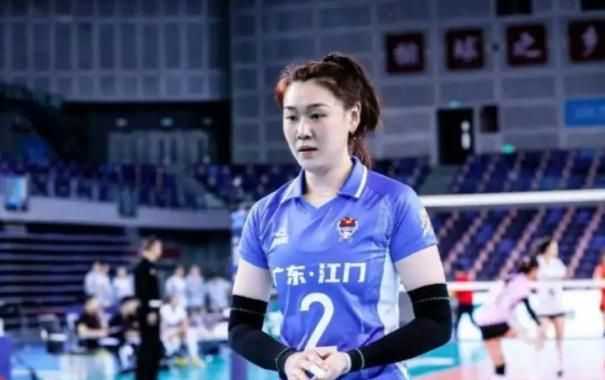 栗垚晒海边旧照片,因伤错失展现自我的机会,3新人"虎视眈眈"|中国女排