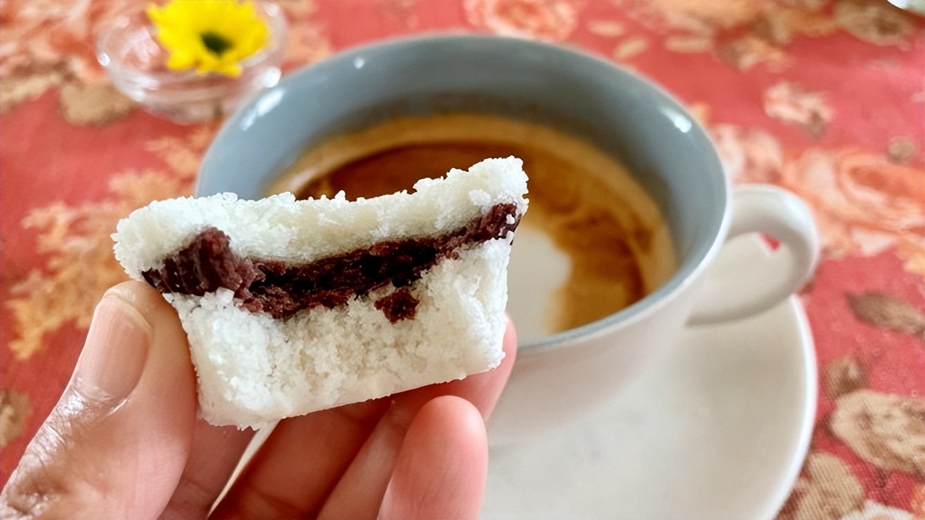 【芝麻松糕】南方传统小吃，宅家学起来，松软绵润不噎人休闲区蓝鸢梦想 - Www.slyday.coM