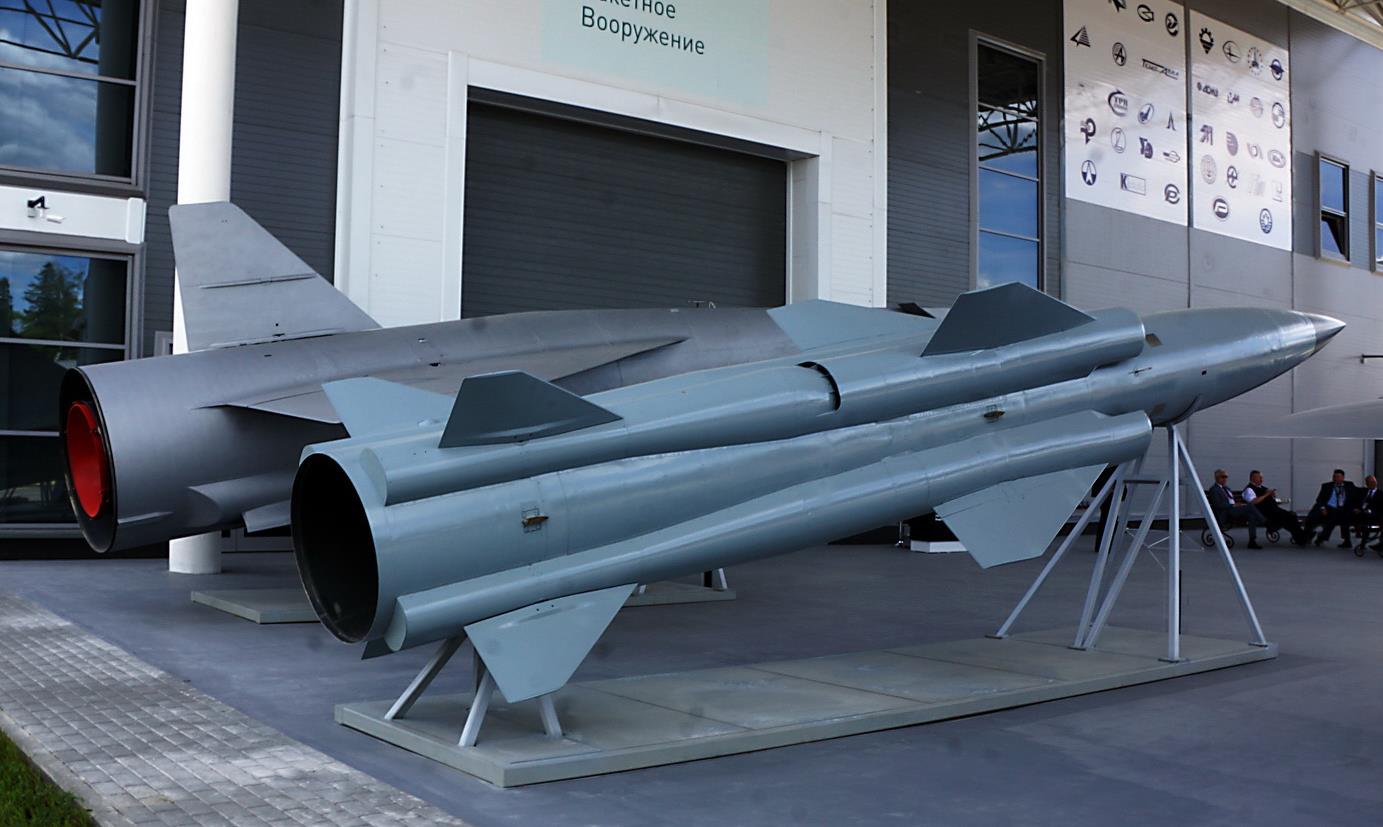 锆石高超音速导弹以大型水面战舰为主要目标射速高达9马赫