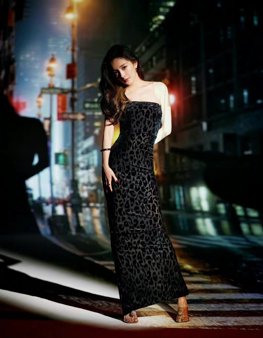 有一种裙子叫杨幂的虎皮裙看似普通却不是谁都能穿好看