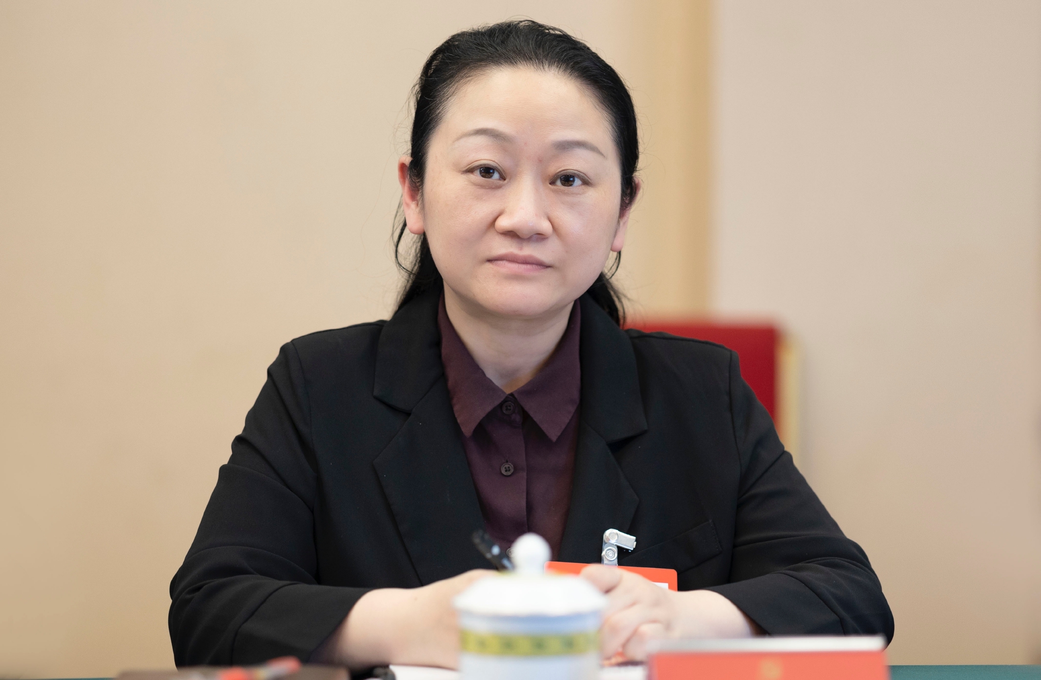 如何在新旧动能转化中跑出加速度这位党代表带来了一个故事