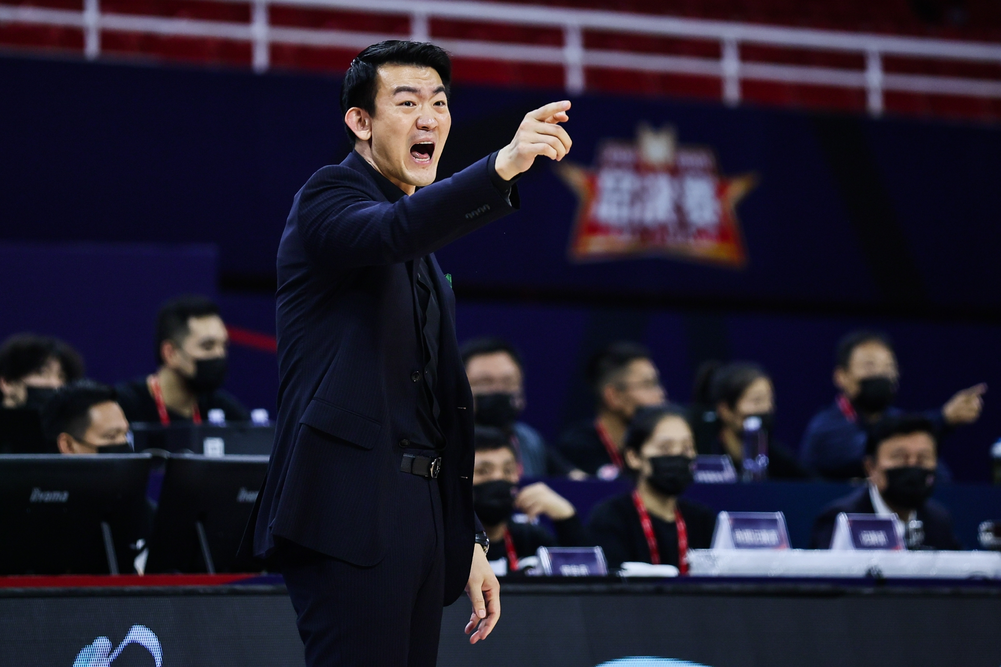 尽管没能避免被再度横扫,但40岁的王博在主教练位置上给浙江广厦带来