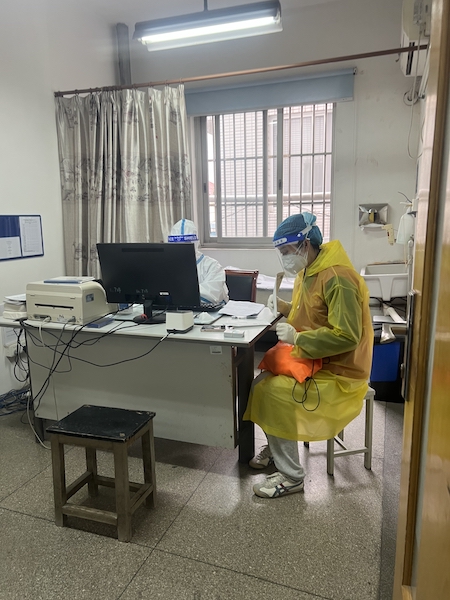 为了给老百姓配药，牛肚“大药房”火热开张中……休闲区蓝鸢梦想 - Www.slyday.coM