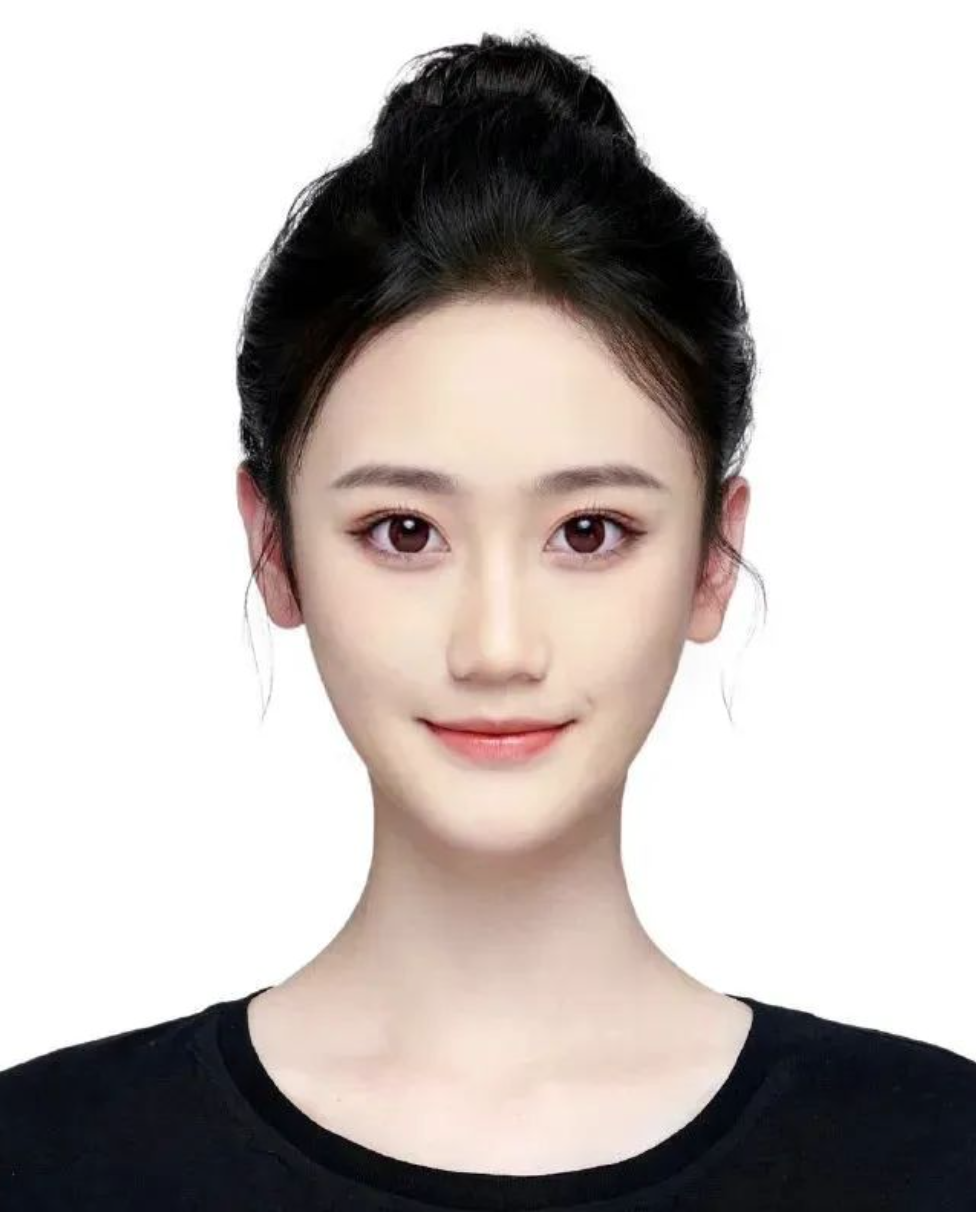 不过看了看她的视频,想说真人……和证件照差别真蛮大的感觉当主持人