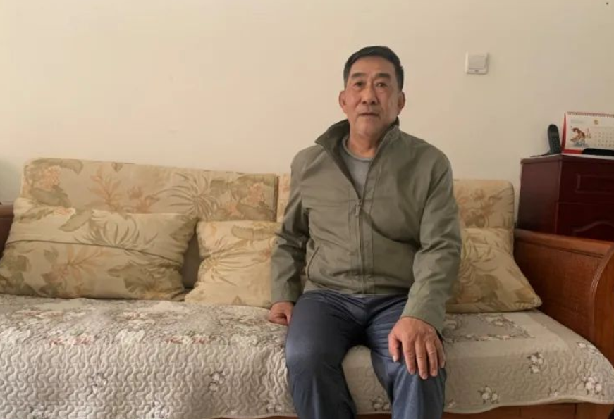 轻生女孩再次跳进水中，76岁退伍老兵两次将她救起！休闲区蓝鸢梦想 - Www.slyday.coM