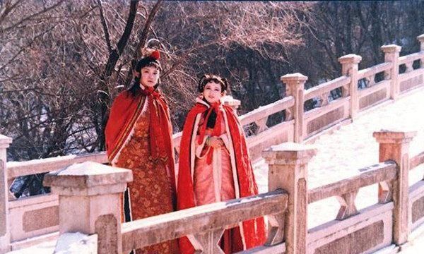 选宝琴而不选黛玉,贾母其实并不喜欢黛玉,她真心喜欢的是宝琴休闲区蓝鸢梦想 - Www.slyday.coM 选宝琴而不选黛玉,贾母其实并不喜欢黛玉,她真心喜欢的是宝琴休闲区蓝鸢梦想 - Www.slyday.coM