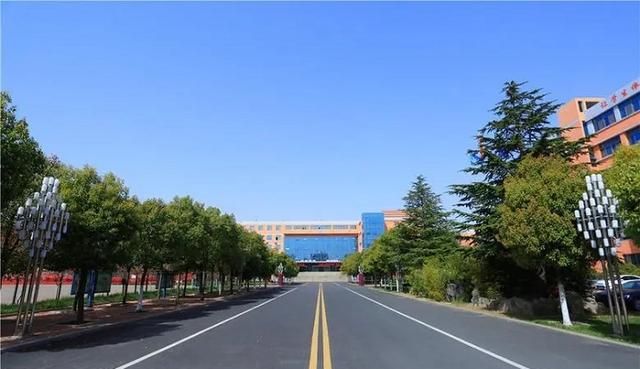 山东日照很牛的1所高中从默默无闻到全市第一只用了23年