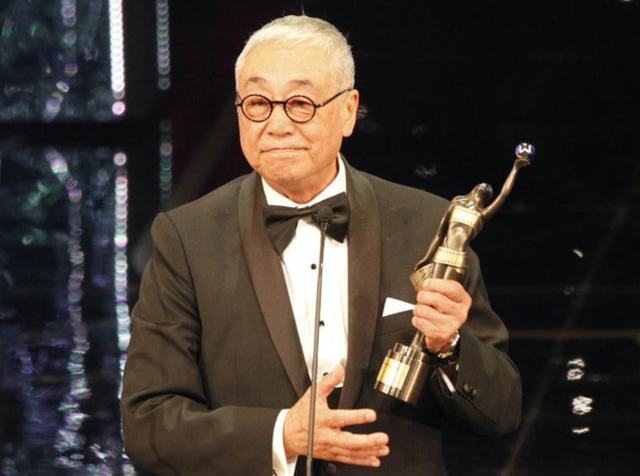 当得知好友曾江去世后,周润发感到悲痛万分,闭门未出停止了锻炼休闲区蓝鸢梦想 - Www.slyday.coM 当得知好友曾江去世后,周润发感到悲痛万分,闭门未出停止了锻炼休闲区蓝鸢梦想 - Www.slyday.coM