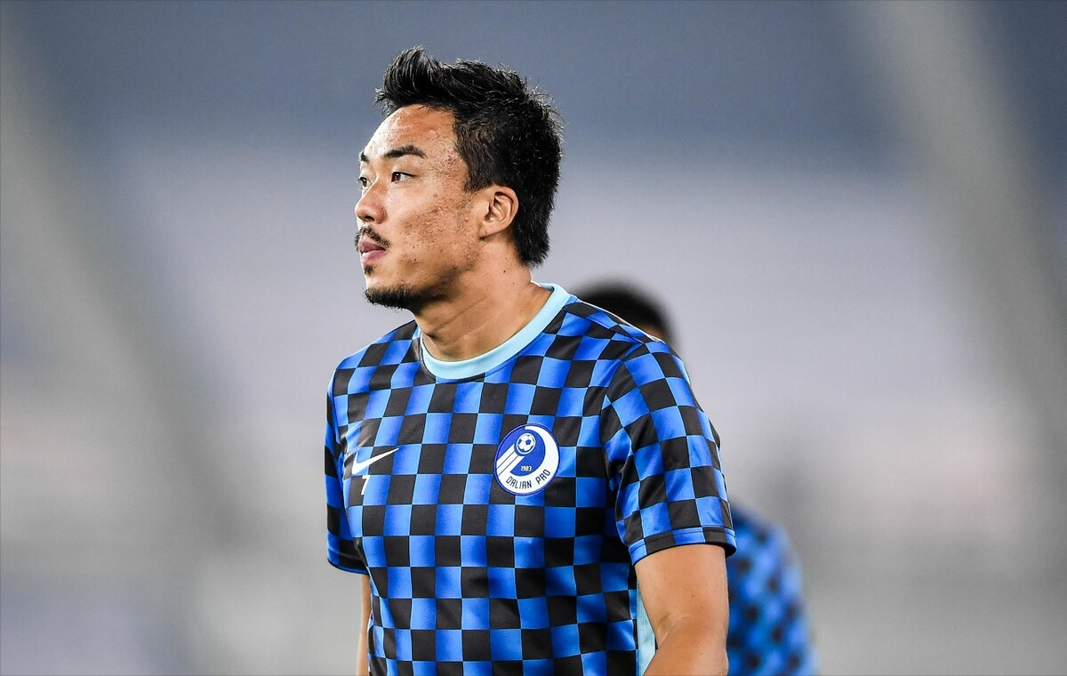 大连人队长赵旭日离队加盟四川九牛时隔十八年再度重返四川