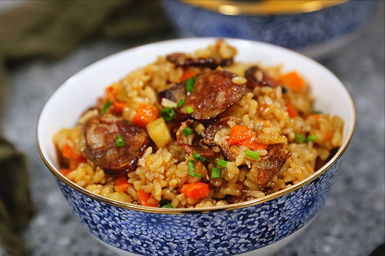香肠土豆焖饭饭和菜一锅出了嘎嘎香