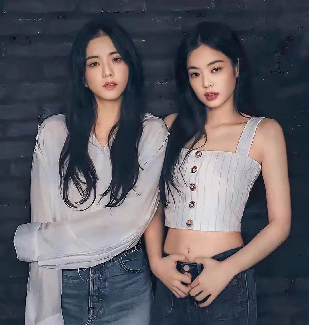 打啵j女孩|jisoo&jennie__财经头条