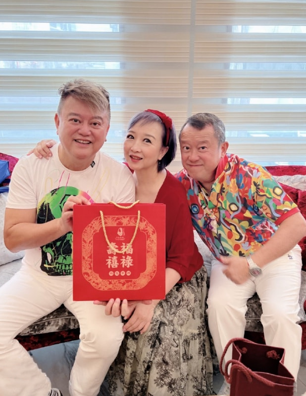 黄杏秀和陈百祥,结婚43年不离不弃,黄杏秀终身不孕被宠成公主