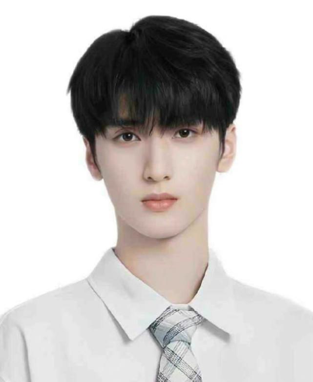 宋亚轩严浩翔贺峻霖落榜北电，时代少年团引热议，打破高学历历史休闲区蓝鸢梦想 - Www.slyday.coM