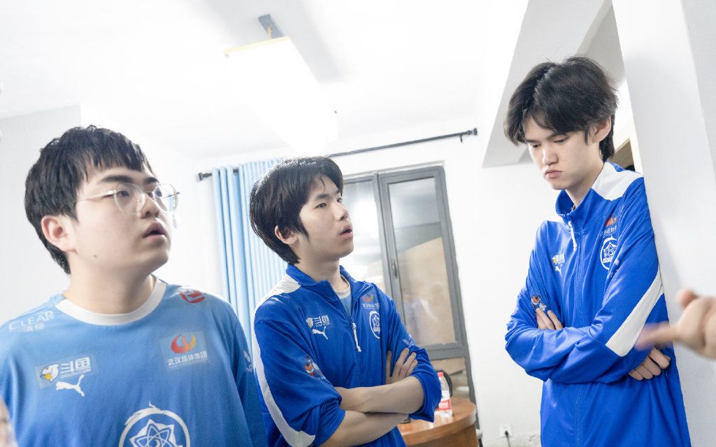 eStar4比2战胜狼队,再次赢得胜者组决赛,顺利晋级春季赛总决赛休闲区蓝鸢梦想 - Www.slyday.coM eStar4比2战胜狼队,再次赢得胜者组决赛,顺利晋级春季赛总决赛休闲区蓝鸢梦想 - Www.slyday.coM