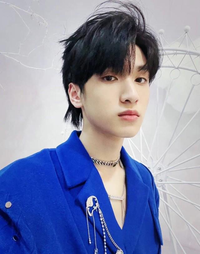 宋亚轩严浩翔贺峻霖落榜北电，时代少年团引热议，打破高学历历史休闲区蓝鸢梦想 - Www.slyday.coM