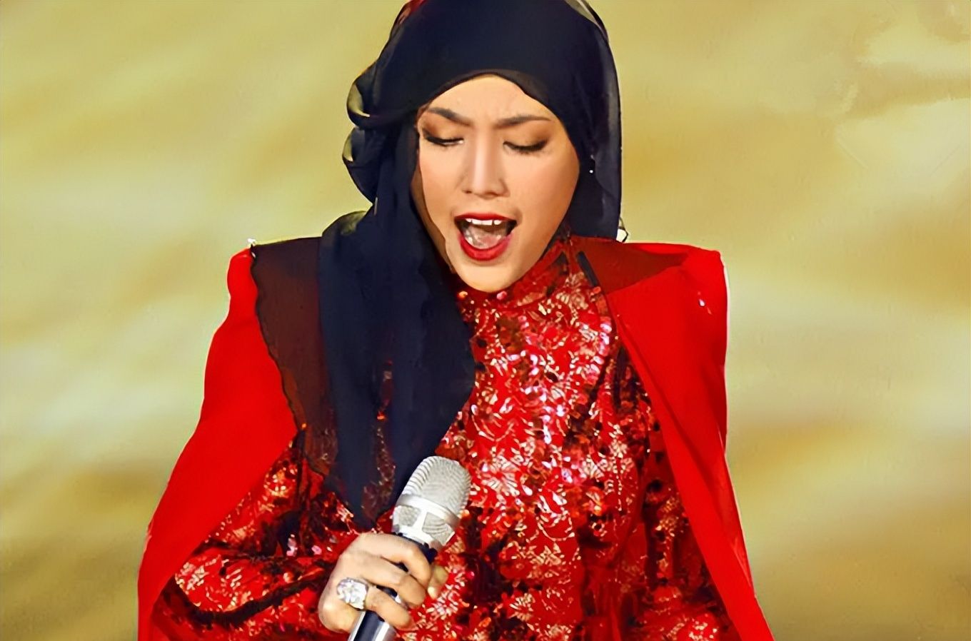 茜拉自曝3岁儿子一度不会说话被医生怀疑患自闭症2个月前离婚