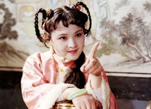 选宝琴而不选黛玉,贾母其实并不喜欢黛玉,她真心喜欢的是宝琴休闲区蓝鸢梦想 - Www.slyday.coM 选宝琴而不选黛玉,贾母其实并不喜欢黛玉,她真心喜欢的是宝琴休闲区蓝鸢梦想 - Www.slyday.coM