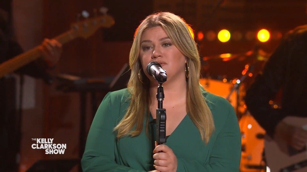 kellyclarkson超话凯姐kellyclarkson在最新一期凯莉秀上带来了leeann