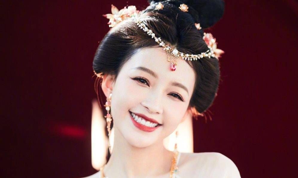 孙怡出演《风起陇西》,不仅用美貌撑起了人设,还被观众要求加戏休闲区蓝鸢梦想 - Www.slyday.coM 孙怡出演《风起陇西》,不仅用美貌撑起了人设,还被观众要求加戏休闲区蓝鸢梦想 - Www.slyday.coM