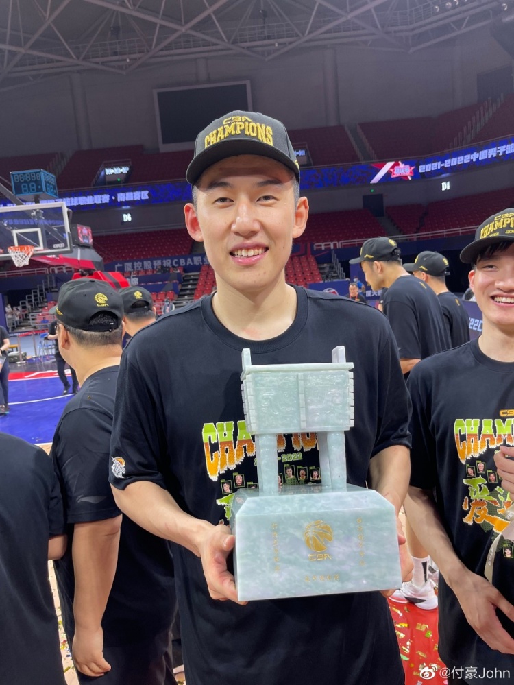 付豪八一到辽宁同样的场地不同的队伍酸甜苦辣只有自己知道