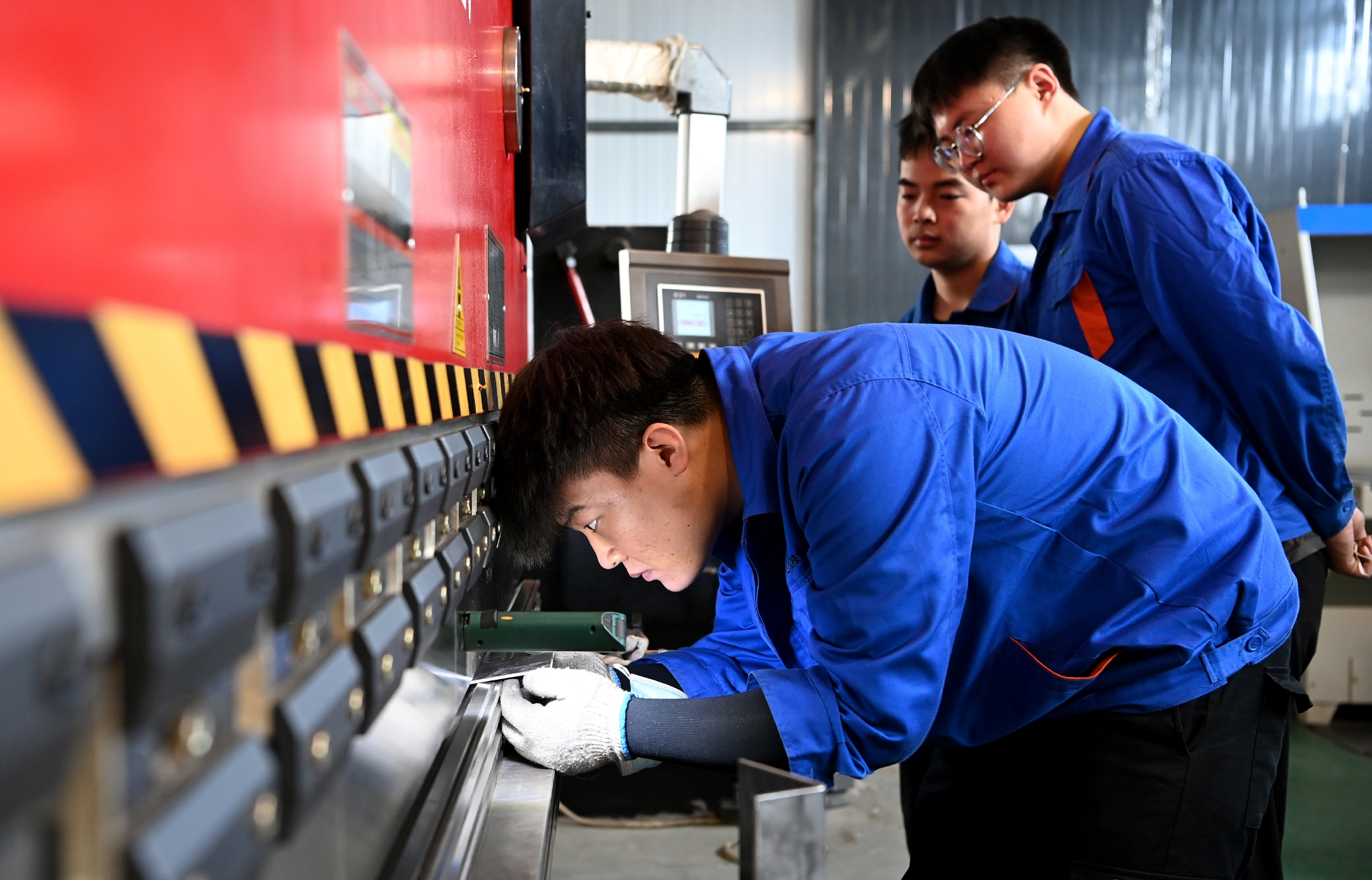 00后未来工匠以一技之长筑梦青春