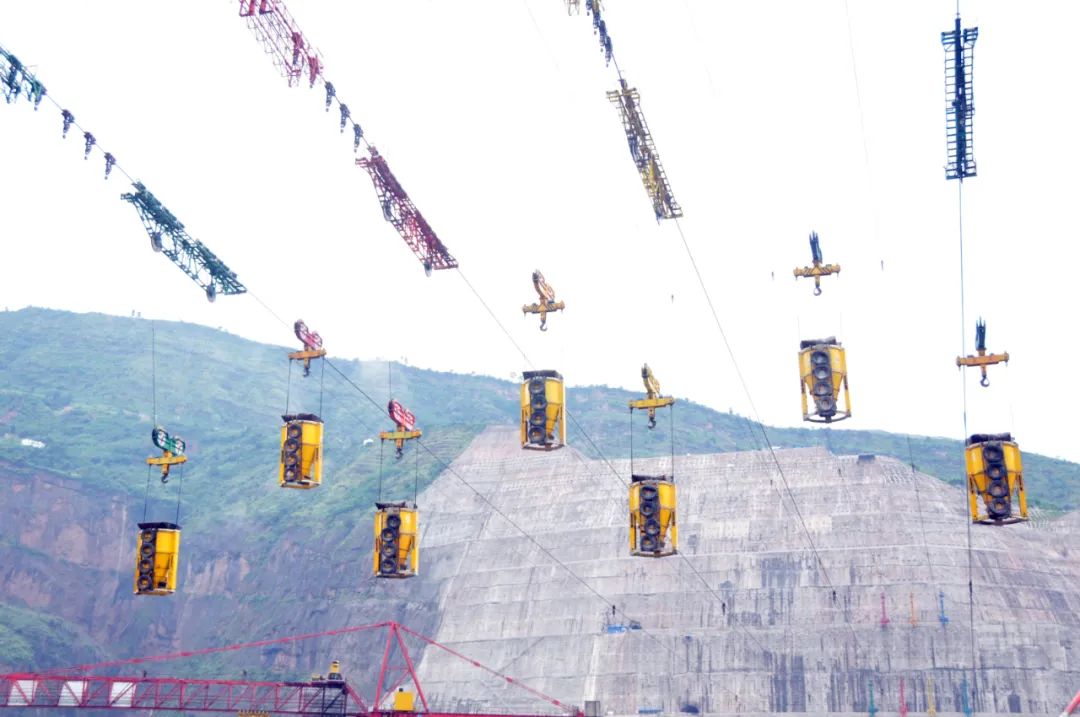 白鹤滩上的七仙女功成身退打完收工