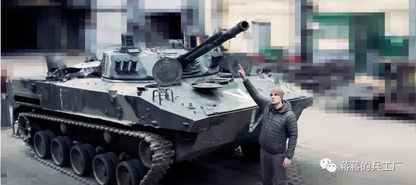 乌克兰拆解俄军bmd 4m空降战车 却拆出了法国热像仪 热像仪 法国 俄罗斯 新浪新闻