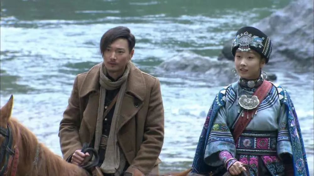 《血誓》取景湖北恩施黄金洞,地缝,土司城,大水井等著名景点,风景秀丽