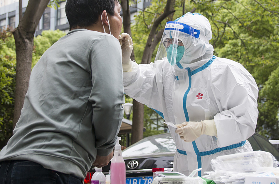 图集∣山水迢迢感谢你来镜头定格援沪医疗队抗疫场景