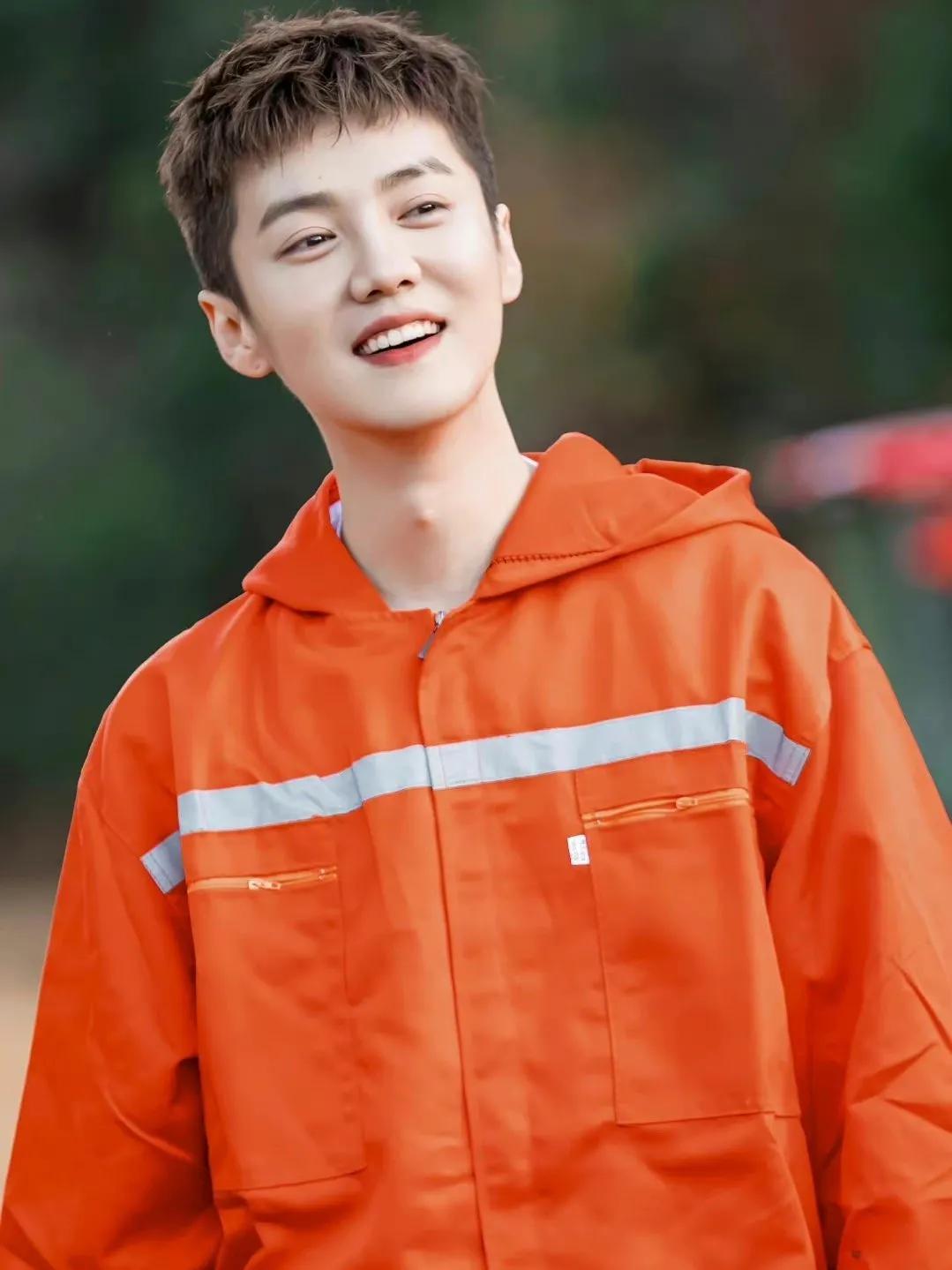 被男明星笑容治愈的瞬间肖战任嘉伦太温暖看到成毅赏心悦目