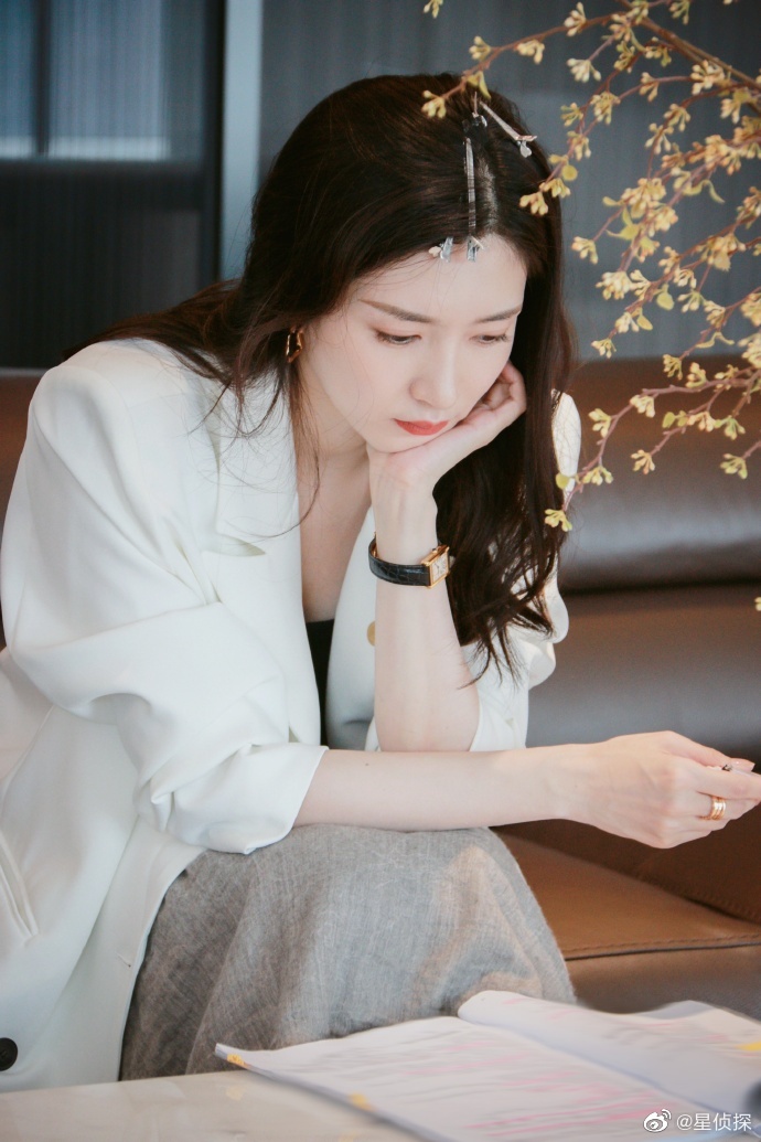 江疏影在新剧女士的法则里饰演律师