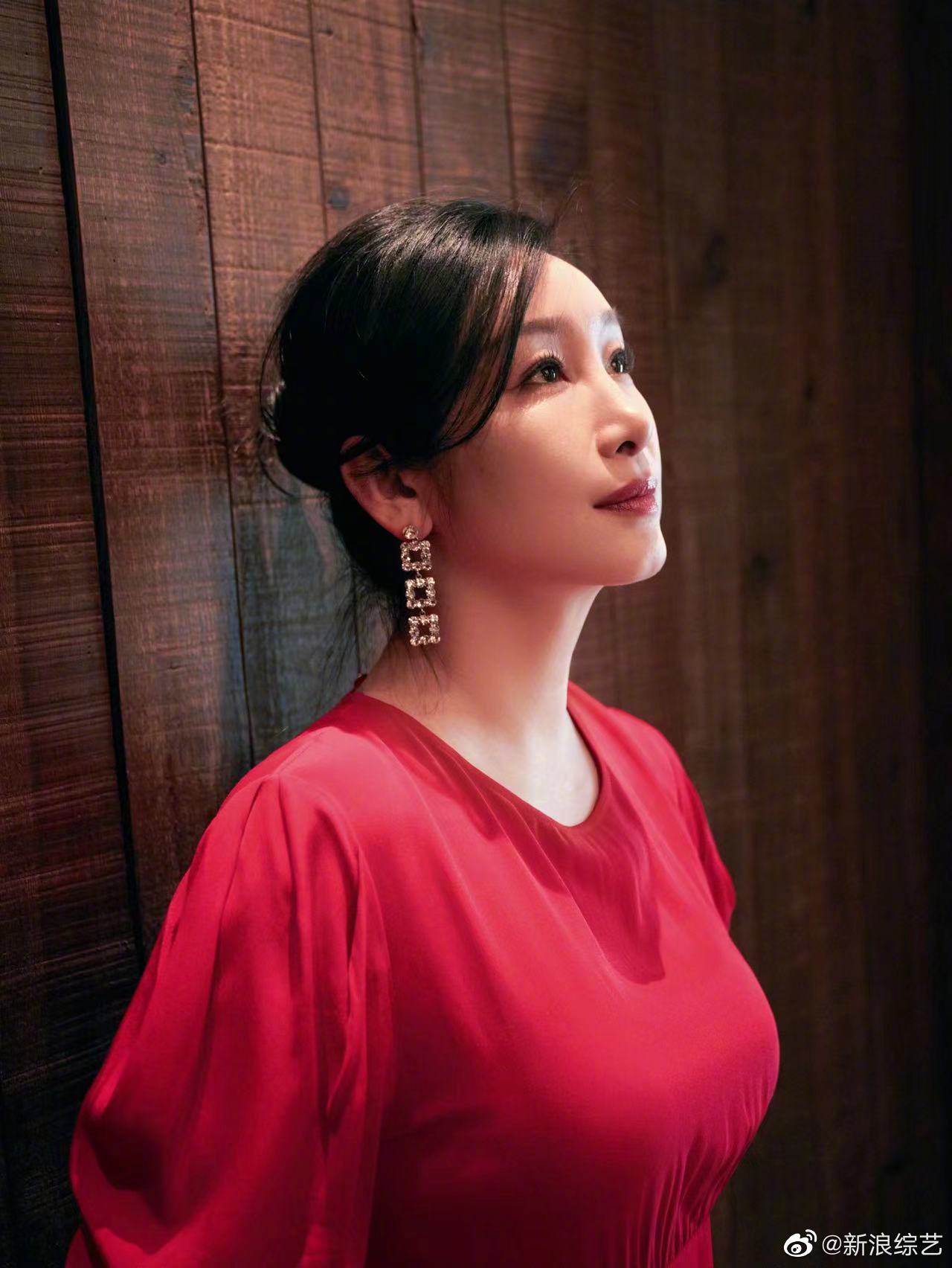 海璐姐挺敢呀第一次来直接叫板还没有人敢泼我水
